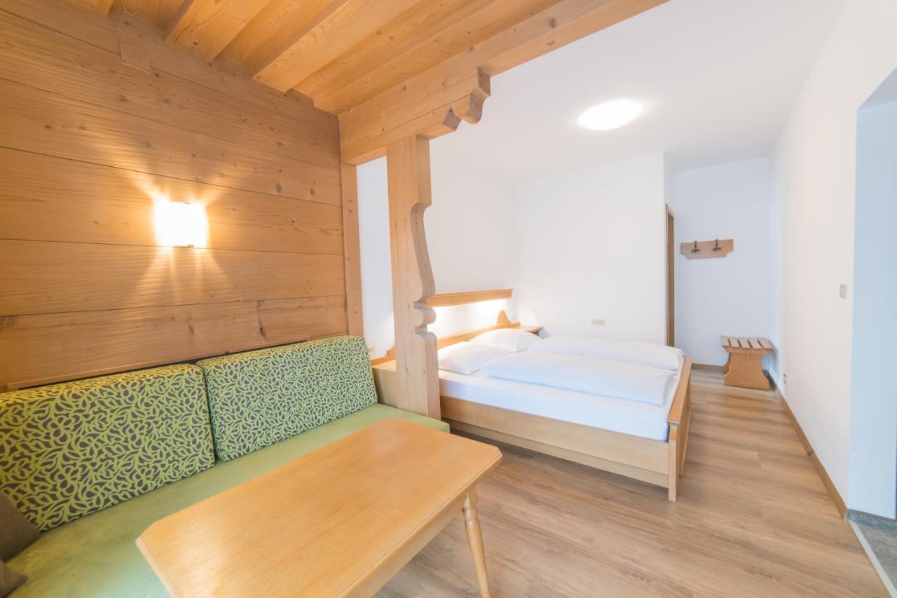 Pension Apartments Pardell Castelbello Exterior foto